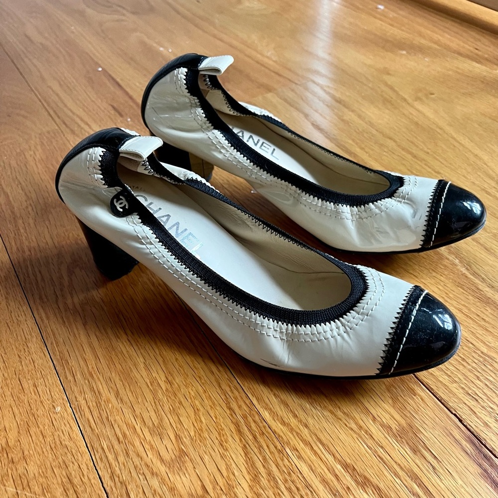 Chanel Spirit Stretch Cap Toe Pumps - sz 38